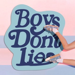 Dekoracyjny miękki dywan "Boy's don't lie" 120 x 120 cm - niebieski HaloFuture